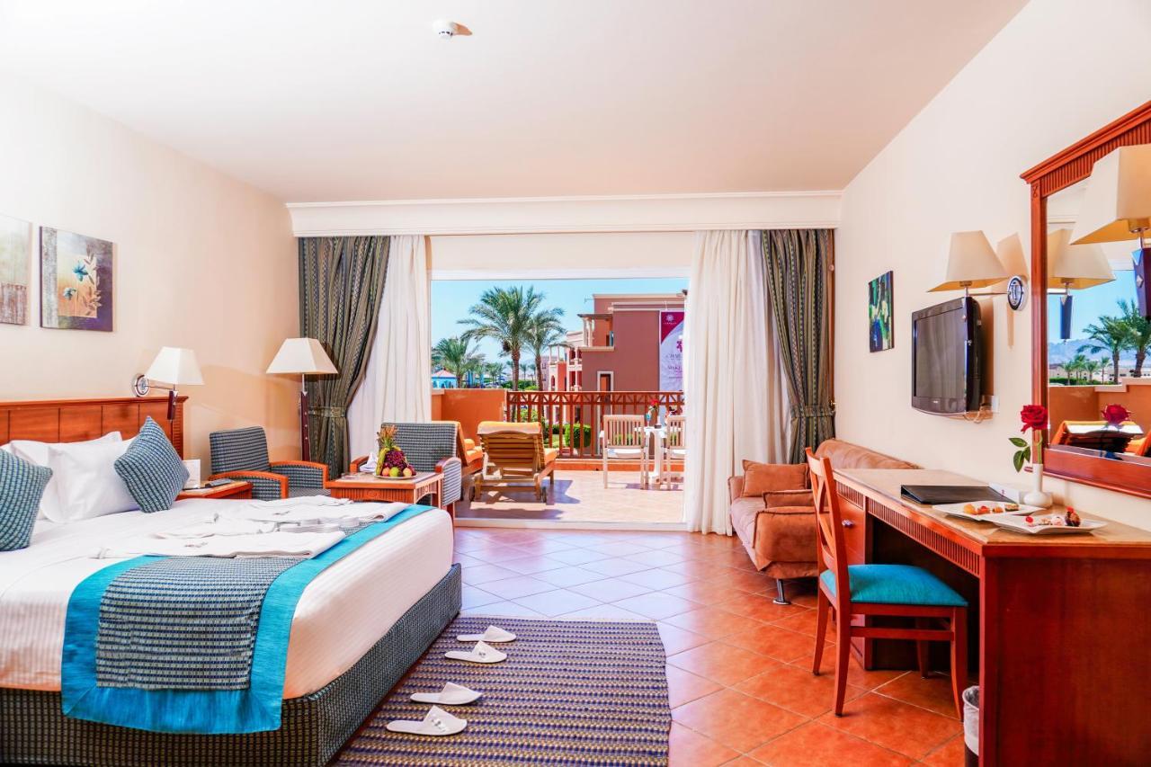 Hotel Charmillion Club Aquapark Sharm El-Sheikh Zimmer foto A room at the Hilton Sharm El Sheikh