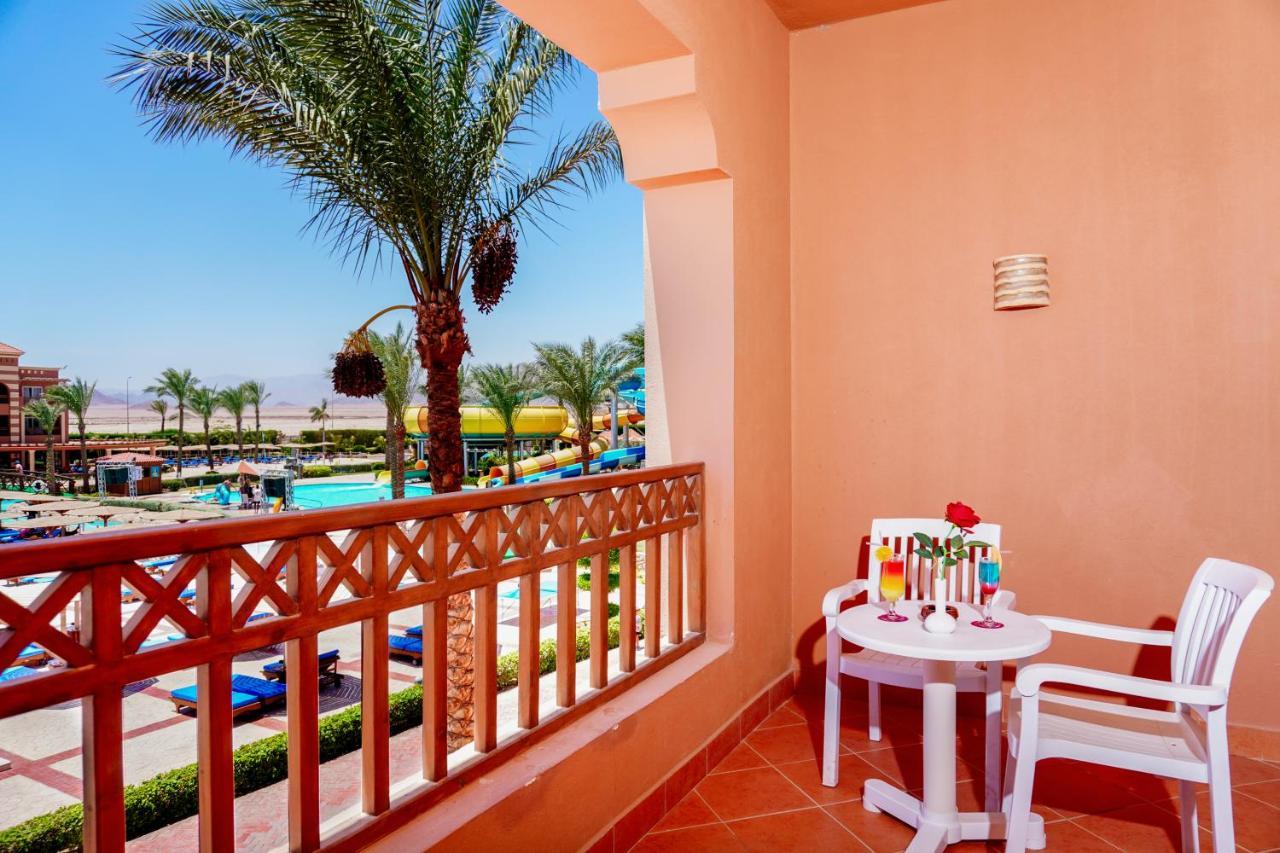 Hotel Charmillion Club Aquapark Sharm El-Sheikh Exterior foto A balcony