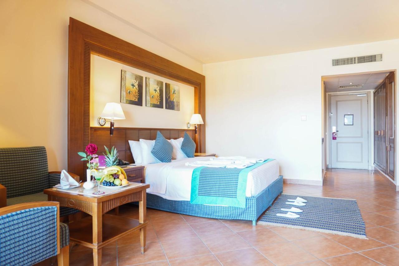 Hotel Charmillion Club Aquapark Sharm El-Sheikh Zimmer foto A room at the Hilton Sharm El Sheikh