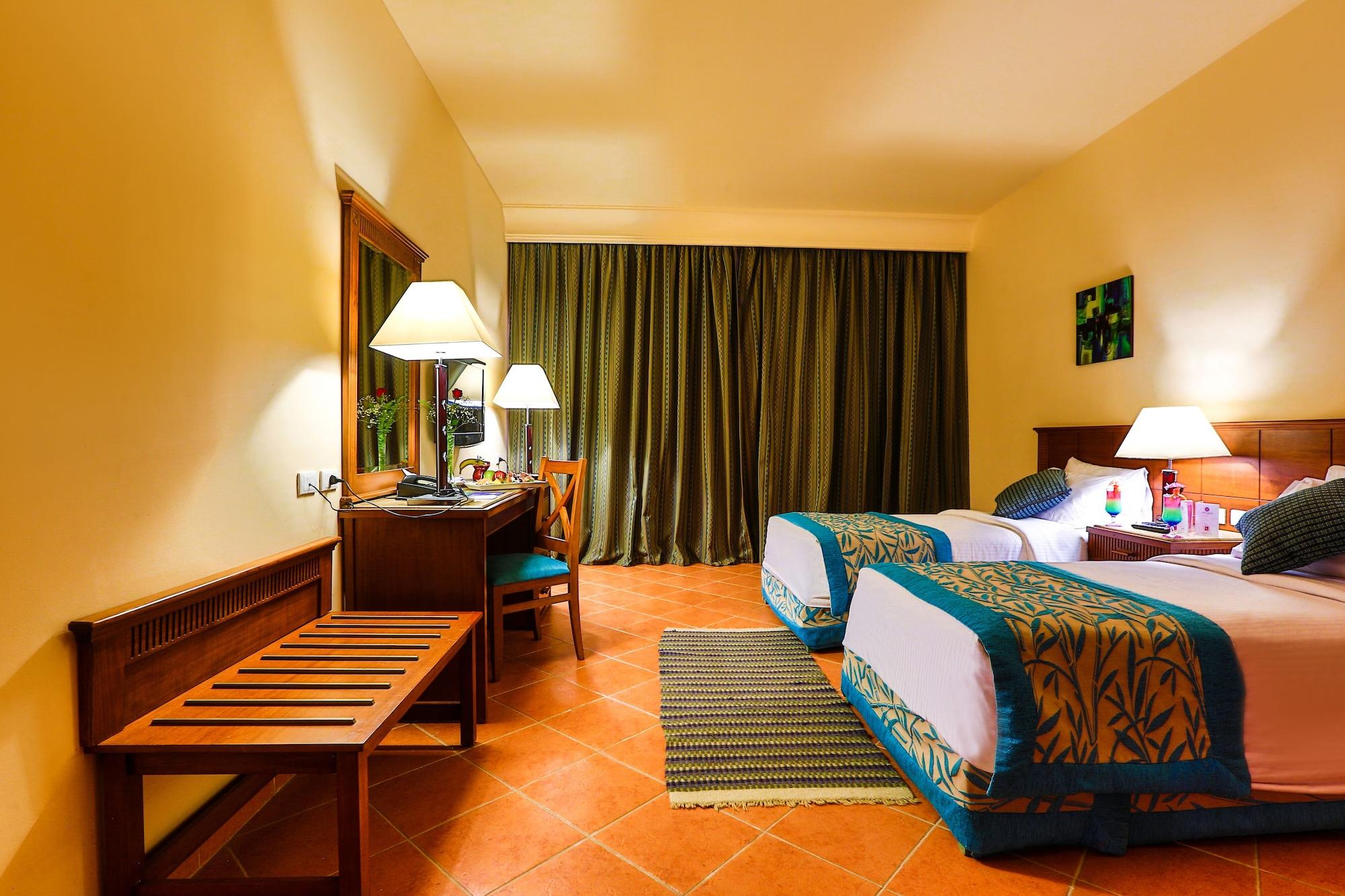 Hotel Charmillion Club Aquapark Sharm El-Sheikh Exterior foto A room at the hotel