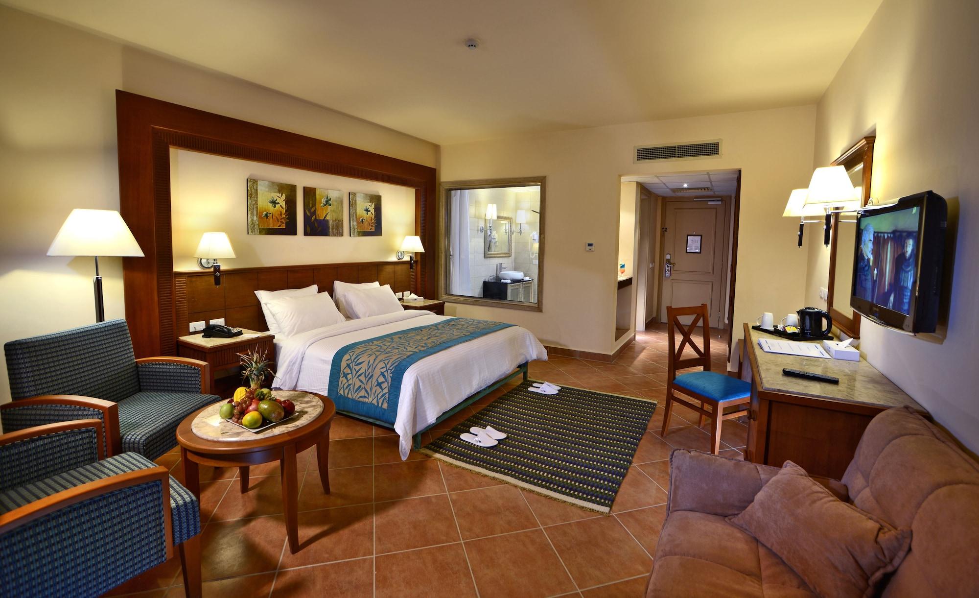 Hotel Charmillion Club Aquapark Sharm El-Sheikh Exterior foto A room at the Hilton Sharm El Sheikh