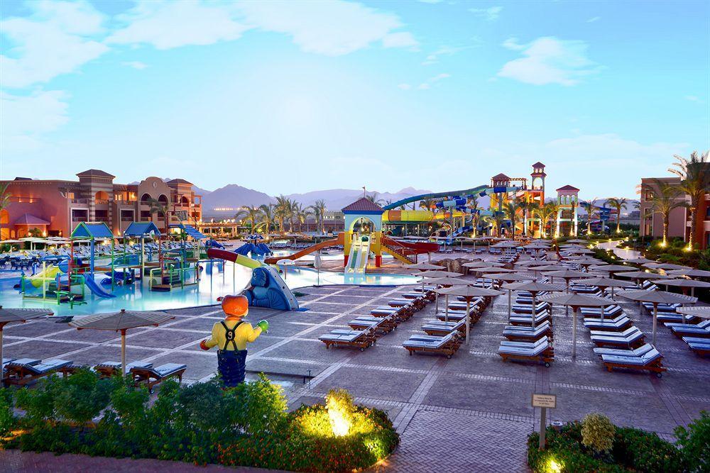 Hotel Charmillion Club Aquapark Sharm El-Sheikh Exterior foto The water park at the Hilton Luxor Resort