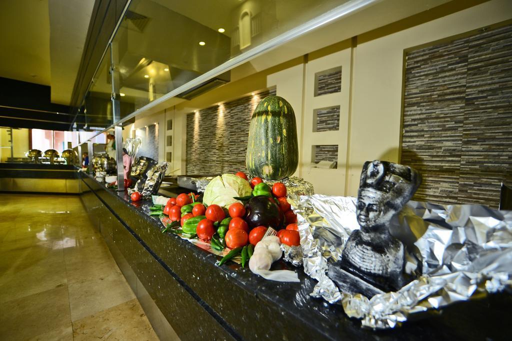 Hotel Charmillion Club Aquapark Sharm El-Sheikh Exterior foto A salad bar